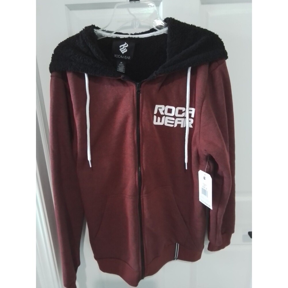 MEN'S ROCAWEAR RED HOODIE. SIZE MEDIUM. NEW!